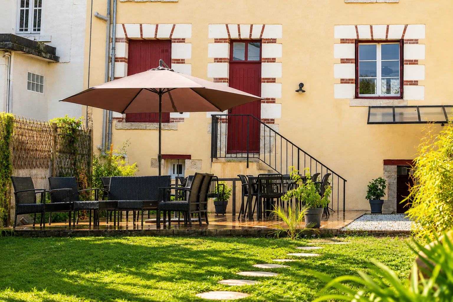 Terrazza e giardino di Maison L'Escale