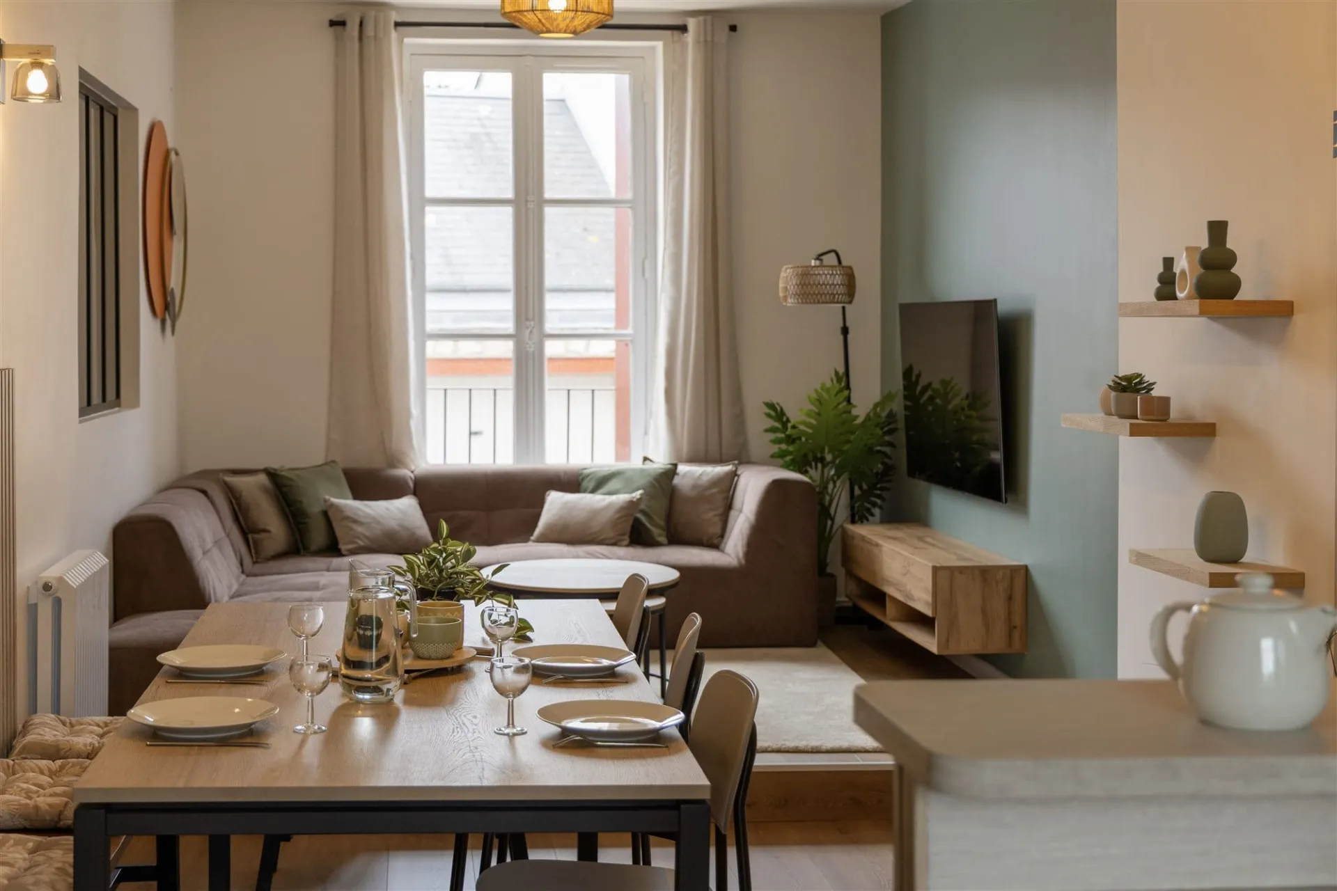 Living and dining room at Maison L'Escale